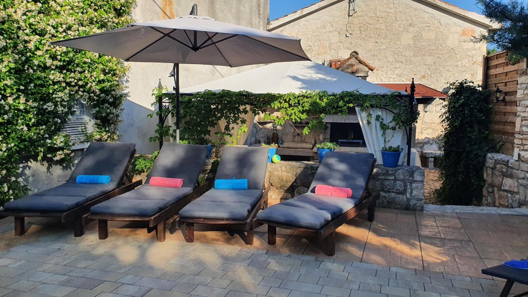 Villa Kazun With Private Pool And Two Gardens *