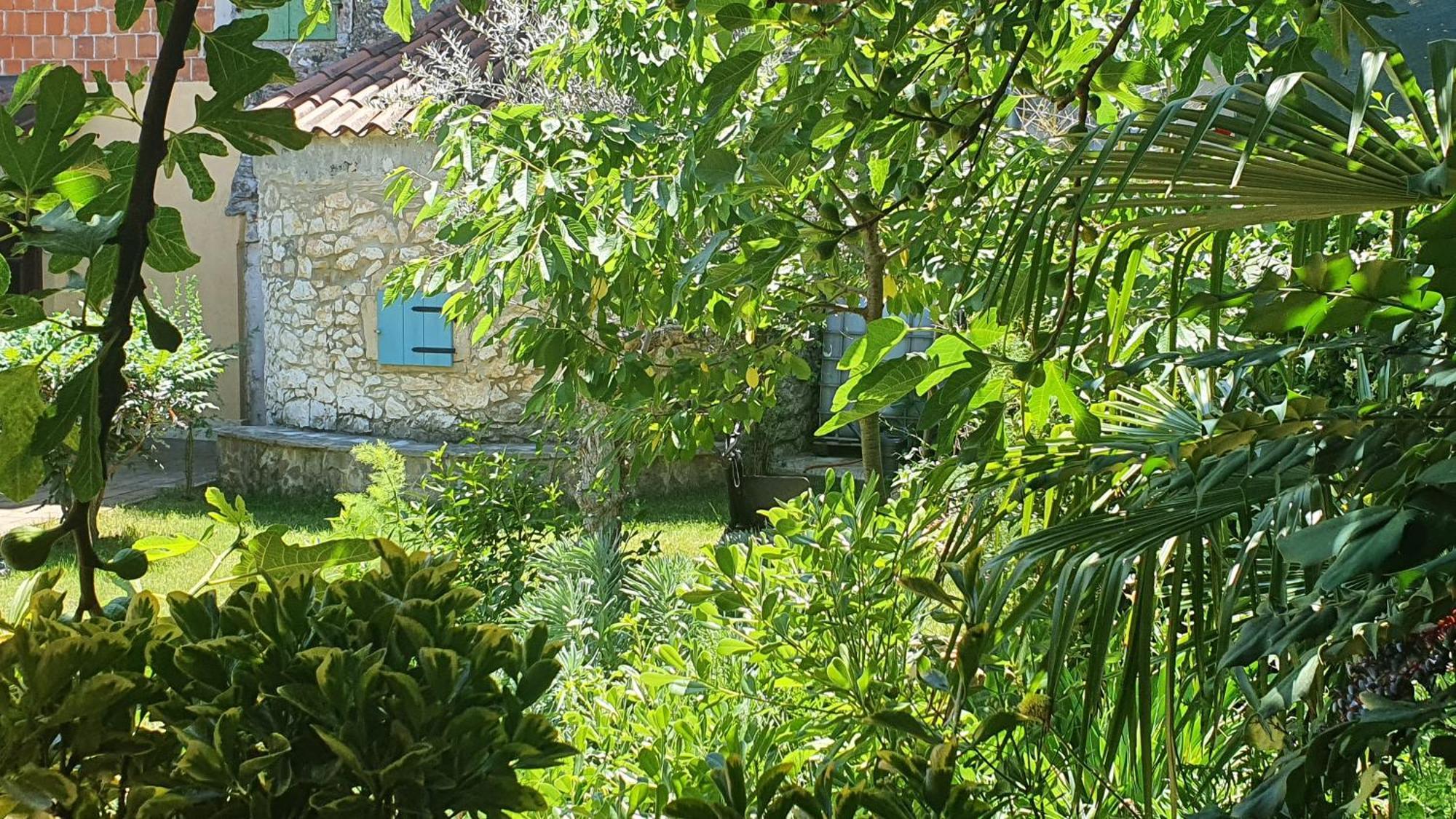 Kazun With Private Pool And Two Gardens Villa Marcana